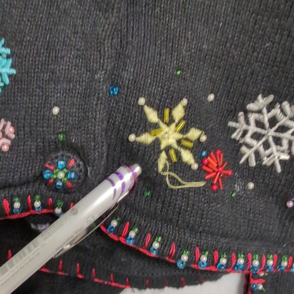 Vintage Collage Christmas Sweater Snowflakes Snowmen Size M - Picture 12 of 15